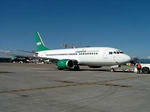 Boeing 737-300 Channel Express
